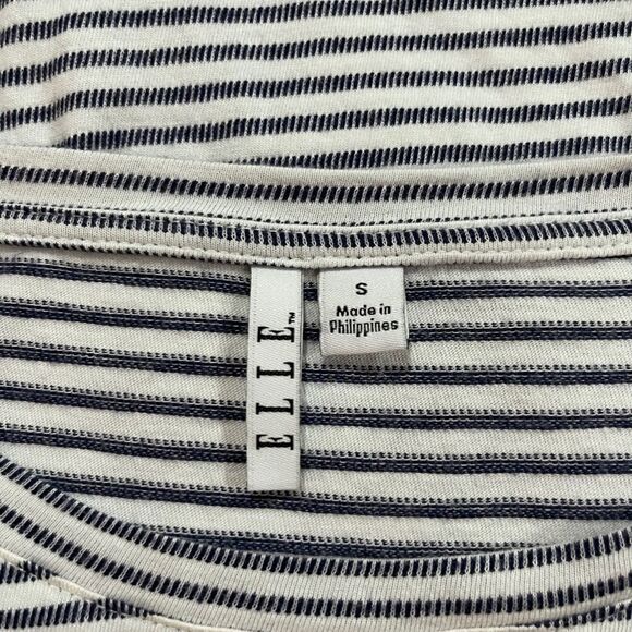 ELLE Women's Double Ruffle Sleeve Top - Picture 5 of 9